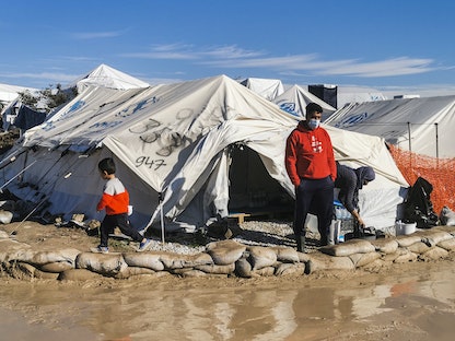  مهاجر في مخيم جديد للاجئين في كارا تيبي، في جزيرة ليسبوس اليونانية- 19 ديسمبر 2020 - AFP