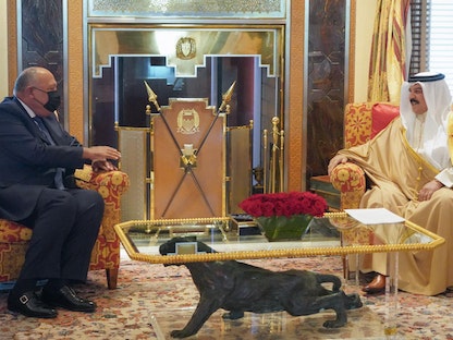 ملك البحرين حمد بن عيسى آل خليفة يستقبل وزير الخارجية المصري سامح شكري، 8 أغسطس 2021 - facebook/MFAEgypt