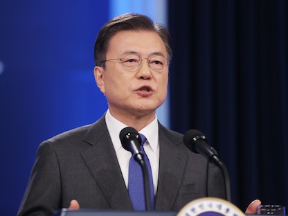 الرئيس الكوري الجنوبي مون جاي إن يلقي خطاباً في سيول - 10 مايو 2021 - REUTERS