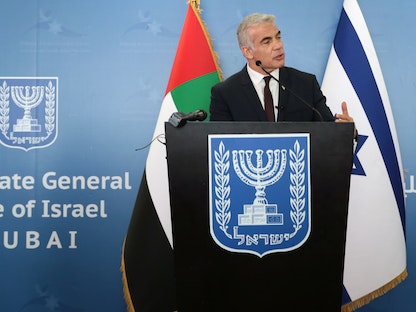 وزير الخارجية الإسرائيلي يائير لَبيد خلال مؤتمر صحافي في دبي- 30-06-2021 - REUTERS