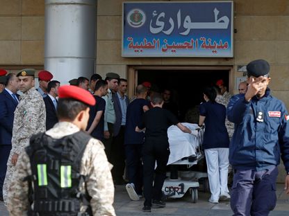 مدخل طوارئ مستشفى مدينة الحسين الطبية في عمان، الأردن - REUTERS