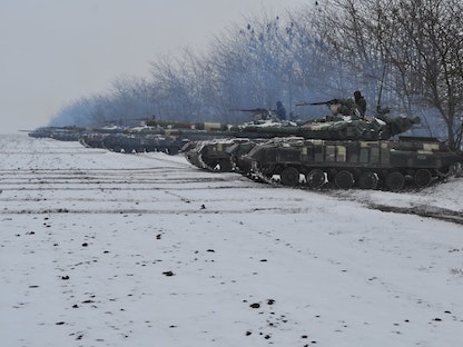 مناورات عسكرية أوكرانية في منطقة دنيبروبتروفسك بالتزامن مع الحشود الروسية على الحدود الشرقية للبلاد - 8 فبراير 2022 - REUTERS