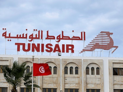 شعار شركة الخطوط الجوية التونسية في تونس - REUTERS