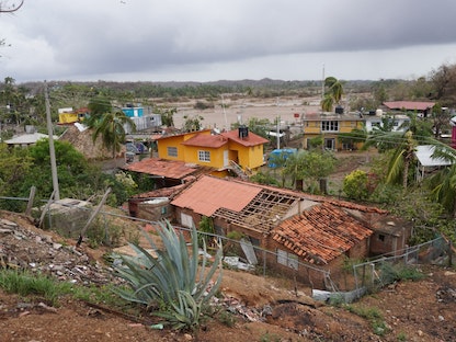 تضرر سقف منزل في أعقاب إعصار أجاثا، المكسيك - 31 مايو 2022 - REUTERS