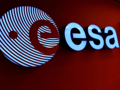 شعار وكالة الفضاء الأوروبية بمركز عمليات الفضاء الأوروبي ESOC في دارمشتات بألمانيا. 30 سبتمبر 2016 - Reuters