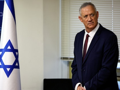 وزير الدفاع الإسرائيلي بيني جانتس خلال اجتماع مع حزبه في الكنيست. 27 يونيو 2022 - REUTERS