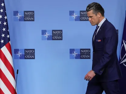 غياب هيجسيث المحتمل عن اجتماع الناتو يثير تساؤلات حول التزام واشنطن