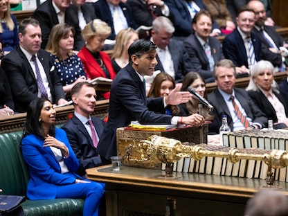 رئيس الوزراء البريطاني ريشي سوناك في كلمة له أمام مجلس العموم (البرلمان). 8 مارس 2023 - via REUTERS