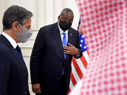 وزير الخارجية الأميركي أنتوني بلينكن، ووزير الدفاع الأميركي لويد أوستن خلال زيارة إلى العاصمة القطرية الدوحة - 7 سبتمبر 2021 - REUTERS