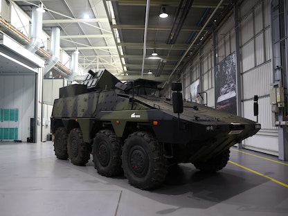 مركبة مشاة آلية من صناعة شركة "بي إيه سيستمز" البريطانية خلال معرض في تيلفورد. 27 مارس 2023 - REUTERS
