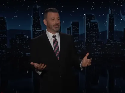 جيمي كيميل لحظة عودة برنامجه الليلي بعد توقيفه مؤقتاً. 23 سبتمبر 2025 - ABC