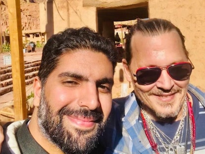 الممثل الأميركي جوني ديب بصحبة وزير الثقافة السعودي الأمير بدر بن عبدالله بن فرحان في مدينة العلا التاريخية -السعودية - 16 يناير 2023 - instagram/baderaalsaud/