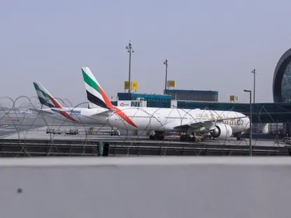 الإمارات تعلن عودة حركة الملاحة الجوية إلى وضعها الطبيعي