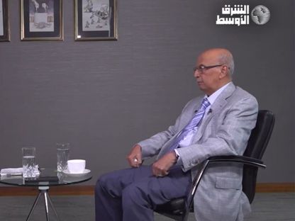 وزير الخارجية اليمني السابق أبو بكر القربي خلال مقابلة مع "الشرق الأوسط" - الشرق الأوسط