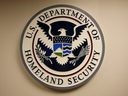 شعار وزارة الأمن الداخلي الأميركية - REUTERS