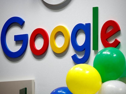 شعار جوجل في معرض "فيفا تيك" بباريس  - REUTERS