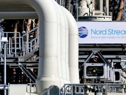 أنابيب في منشآت اليابسة لخط أنابيب الغاز نورد ستريم 1، ألمانيا  - 8 مارس 2022 - REUTERS