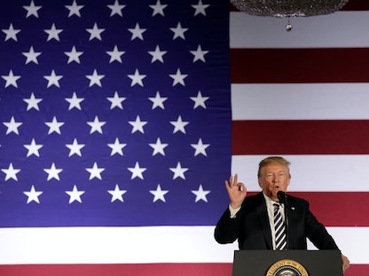 الرئيس الأميركي دونالد ترمب يتحدث في حفل غداء لجمع التبرعات في نورث كارولينا - 31 أغسطس 2018 - REUTERS