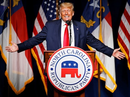 الرئيس الأميركي السابق دونالد ترمب يتحدث أمام مؤتمر للحزب الجمهوري في غرينفيل بولاية كارولاينا الشمالية - 5 يونيو 2021 - REUTERS