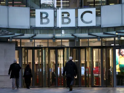 ترمب: لدي "التزام" بمقاضاة BBC بعد "تحريف" خطابي في وثائقي اقتحام الكابيتول