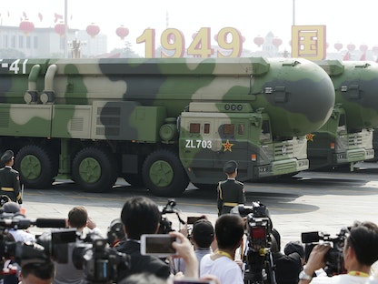 صواريخ بالستية عابرة للقارات خلال عرض عسكري في ساحة تيانانمين ببكين - 1 أكتوبر 2019 - REUTERS