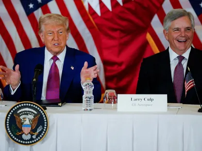 ترمب: سنحمي الشرق الأوسط.. ونقترب من إبرام اتفاق مع إيران