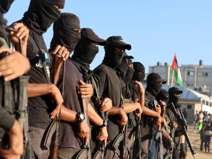 مصادر تكشف لـ"الشرق" كواليس قرار "حماس" رفض نزع السلاح