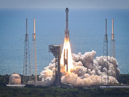 مركبة بوينج الفضائية ستارلاينر تنطلق على متن الصاروخ أطلس 7 من محطة  كيب كانافيرال في فلوريدا. 5 يونيو 2024. - AFP
