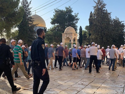صورة غير مؤرخة لعشران المستوطنين يقتحمون المسجد الأقصى في القدس الأراضي الفلسطينية المحتلة. - وفا