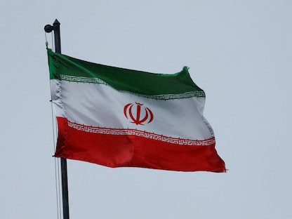 العلم الإيراني على مبنى السفارة الإيرانية في كييف - 24 سبتمبر 2022 - REUTERS