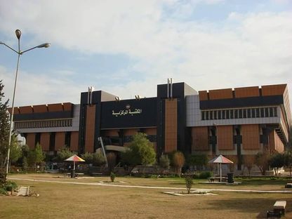 المكتبة المركزية بجامعة الموصل بالعراق، قبل إحراقها على يد تنظيم داعش في عام 2014 - الشرق