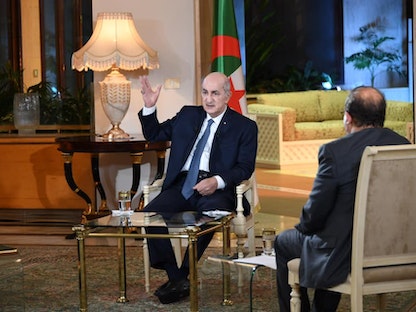 الرئيس الجزائري عبد المجيد تبون خلال مقابلة مع وسائل إعلام محلية - 1 مارس 2021 - الرئاسة الجزائرية