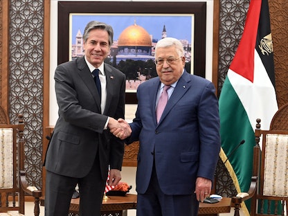 الرئيس الفلسطيني محمود عباس يلتقي وزير الخارجية الأميركي أنتوني بلينكين في مدينة رام الله - 27 مارس 2022 - AFP
