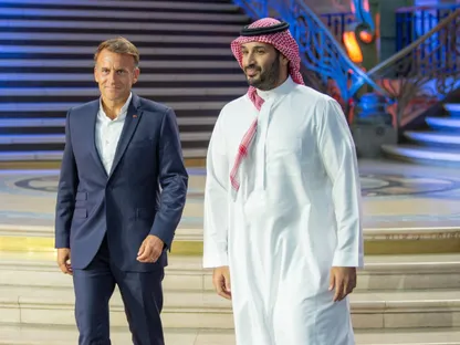 زيارة ولي العهد السعودي إلى فرنسا.. تعزيز الشراكة الاستراتيجية وسط أزمات دولية وإقليمية