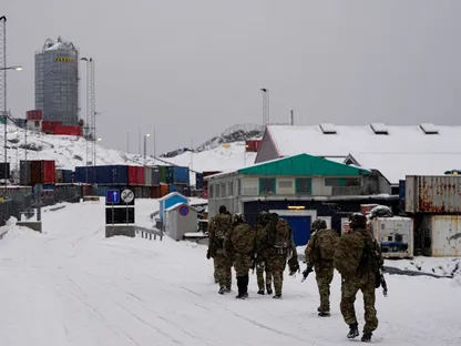 الناتو في جرينلاند.. تهديدات ترمب تدفع نحو مهمة عسكرية رغم شكوك أوروبية