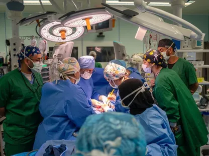 الجراحة رقم 69 في السعودية.. نجاح فصل توأمين ملتصقين