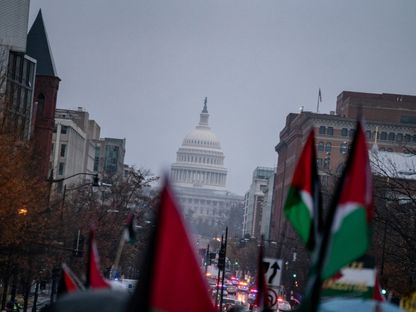 متظاهرون في مسيرة مؤيدة لفلسطين وسط واشنطن، الولايات المتحدة. 16 ديسمبر 2023 - AFP