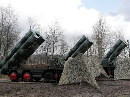 نظام صواريخ "أرض-جو" S-400 بالقرب من كالينينجراد في روسيا. 15 مارس 2019 - رويترز