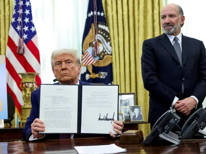 إدارة ترمب تقلل من شأن تأثيرات حكم قضائي بوقف الرسوم الجمركية