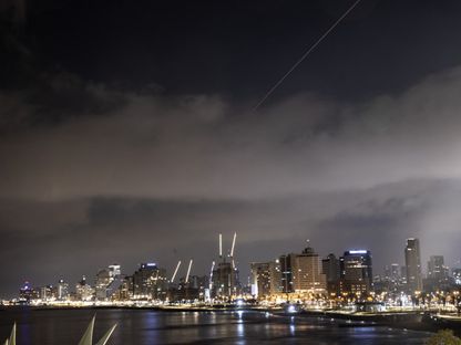 انفجارات في سماء تل أبيب عقب الهجوم الإيراني على إسرائيل. 14 أبريل 2024 - AFP