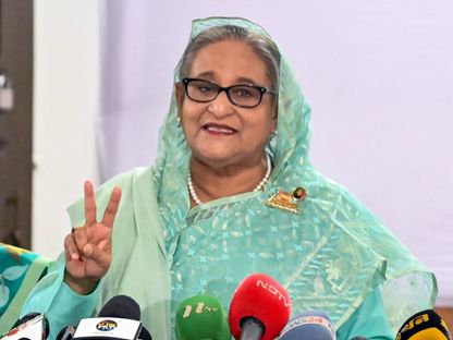 بنجلاديش.. رئيسة الوزراء الشيخة حسينة تفوز بولاية رابعة