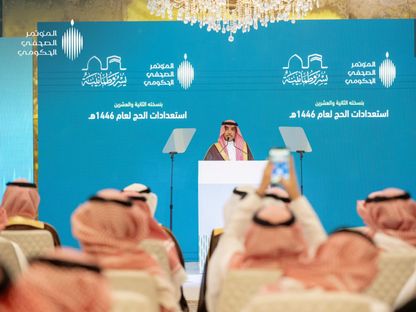 وزير الإعلام السعودي سلمان الدوسري خلال المؤتمر الصحفي الحكومي. 26 مايو 2025 - وزارة الإعلام السعودية