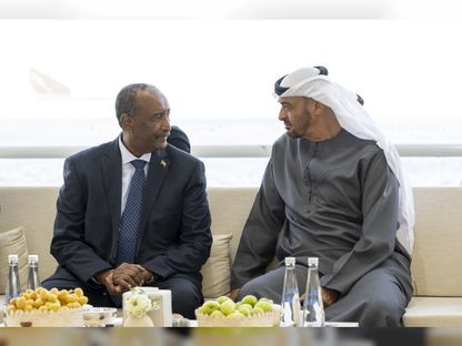محمد بن زايد للبرهان: الإمارات تدعم مبادرات إنهاء الأزمة في السودان