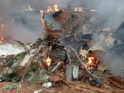 تحطم طائرة كينية وعلى متنها 12 شخصاً، منطقة كوالي الساحلية، كينيا، 28 أكتوبر 2025 - The Eastleigh Voice