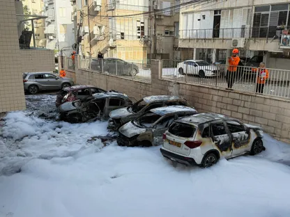 إيران تكثف ضرباتها على وسط وشمال إسرائيل.. وهجوم حيفا يقتل 4 أشخاص