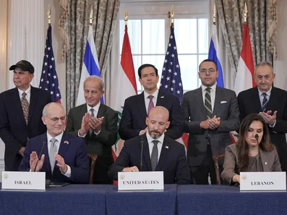 عون يطلب من واشنطن الضغط على إسرائيل للانسحاب من لبنان.. وترمب: سندعم الاتفاق