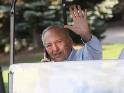 وزير الخزانة الأميركي السابق يستقيل من "هارفارد" بسبب علاقته بإبستين