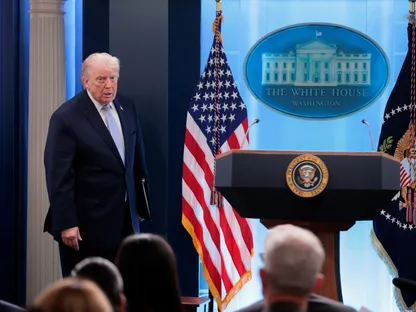 ترمب يهدد بـ"فناء الحضارة الإيرانية" إذا لم يتم التوصل لاتفاق مع طهران