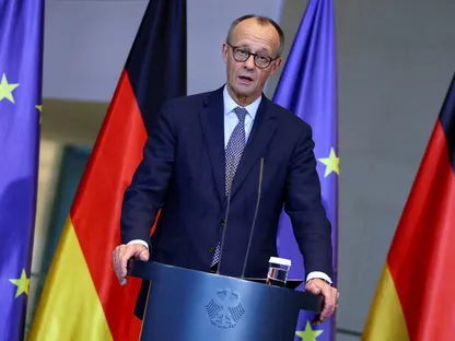 المستشار الألماني فريدريش ميرتس يدلي ببيان لوسائل الإعلام في برلين. 5 ديسمبر 2025 - REUTERS