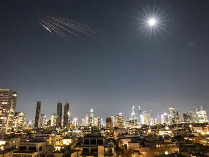 استخدمتها إيران ضد إسرائيل.. تعرف على الذخائر العنقودية والصواريخ الانشطارية